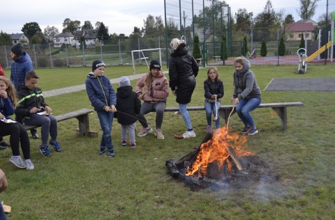 Ognisko z okazji Dnia Chłopaka - 08 października 2019r.